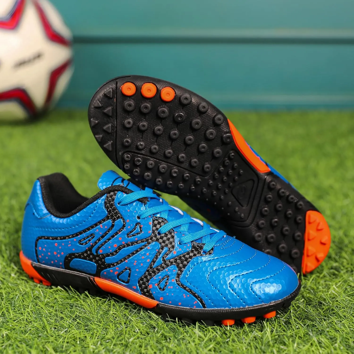 Kids Indoor Soccer Shoes Athletic Outdoor Turf Soccer Cleats Lace Up for Boys Girls