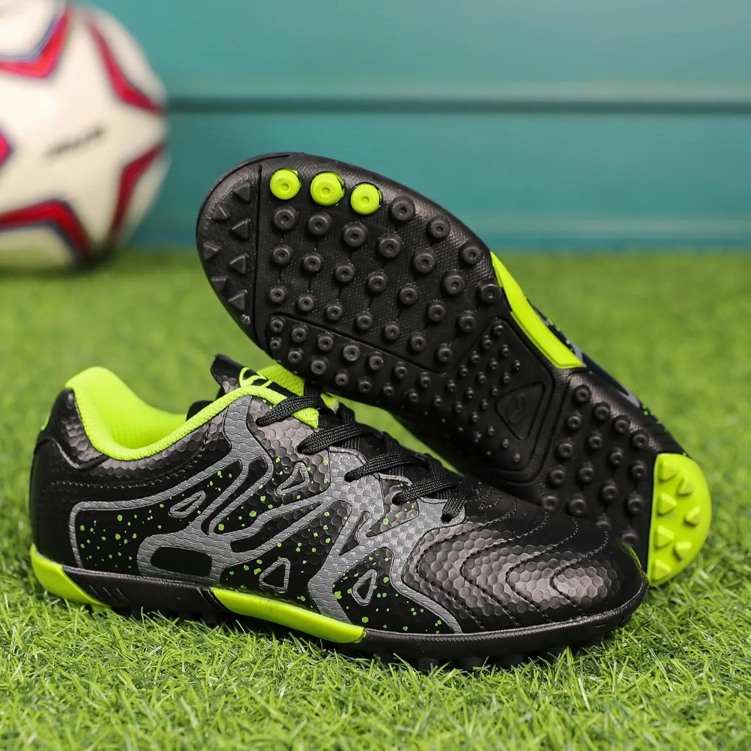 Kids Indoor Soccer Shoes Athletic Outdoor Turf Soccer Cleats Lace Up for Boys Girls