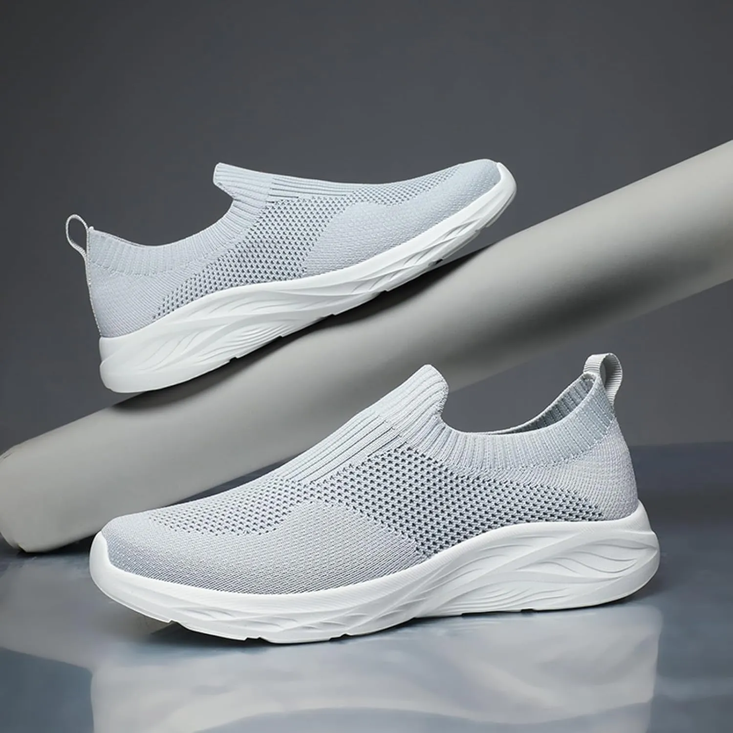 Men Sports Shoes Fashionable New Pattern Simple Pure Color Breathable Comfortable Lightweight Winter Sneaker Men