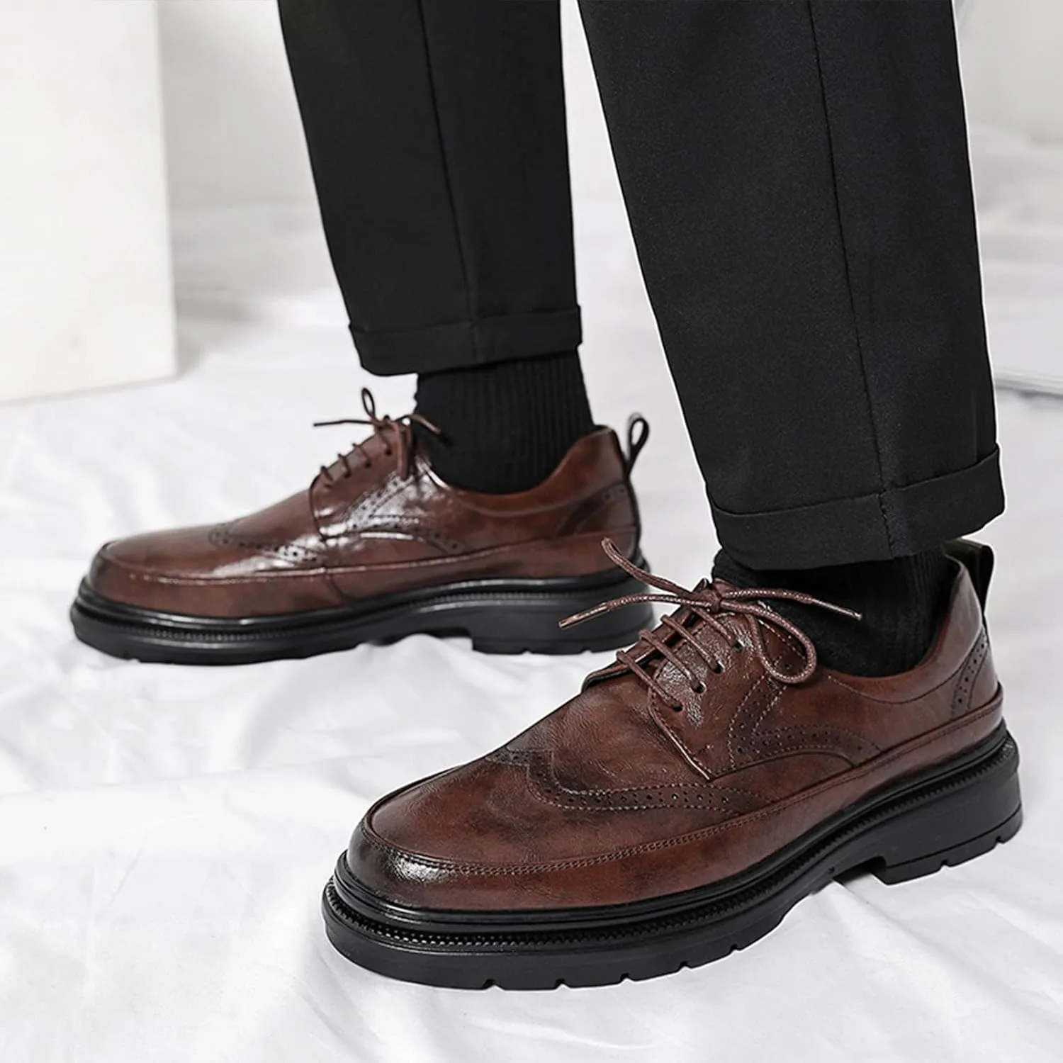 Men's Leather Platform Wingtip Business Oxfords Fashion Round Toe Lace Up Low Top Brogue Dress Shoes Hand Stitched Formal Derby Shoes