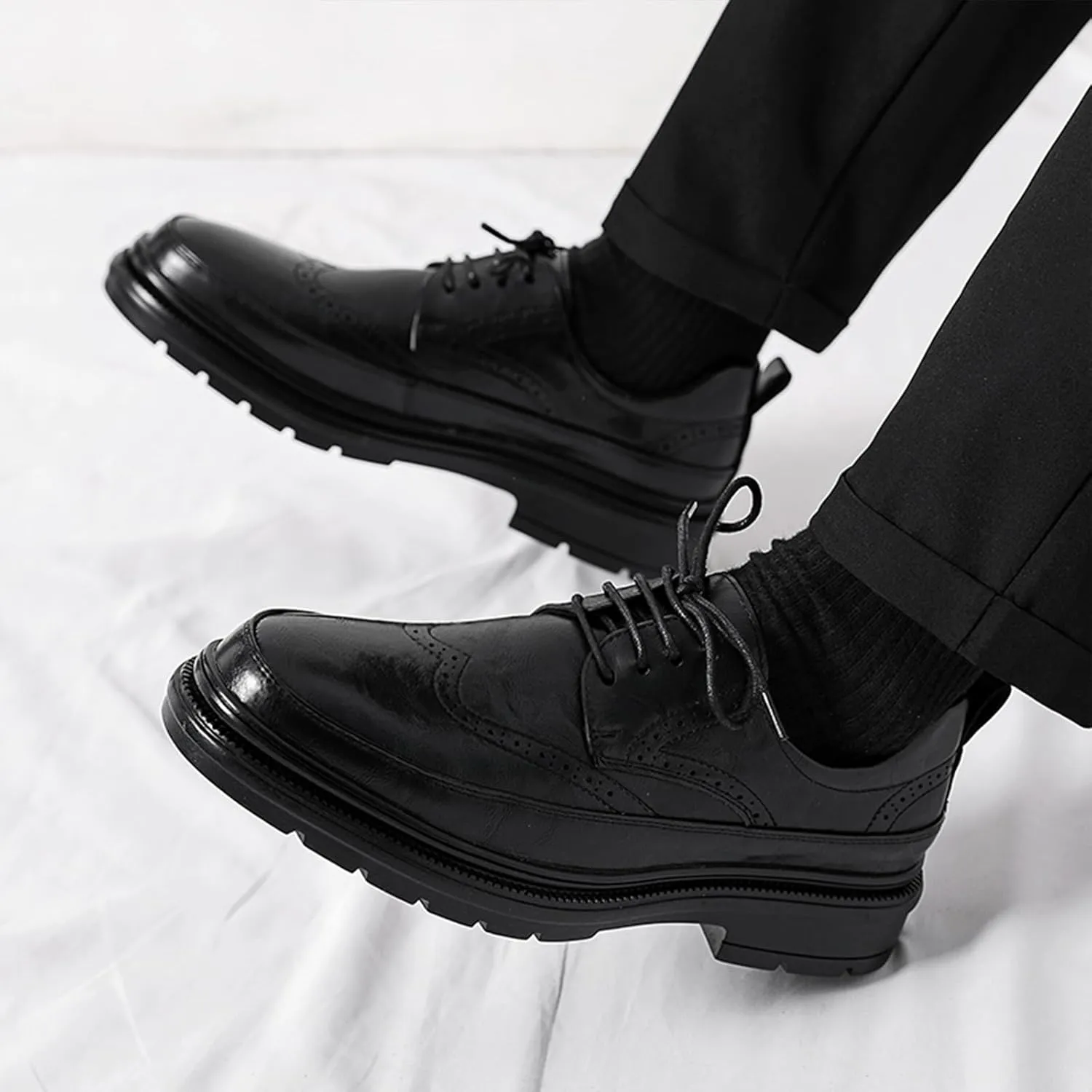 Men's Leather Platform Wingtip Business Oxfords Fashion Round Toe Lace Up Low Top Brogue Dress Shoes Hand Stitched Formal Derby Shoes