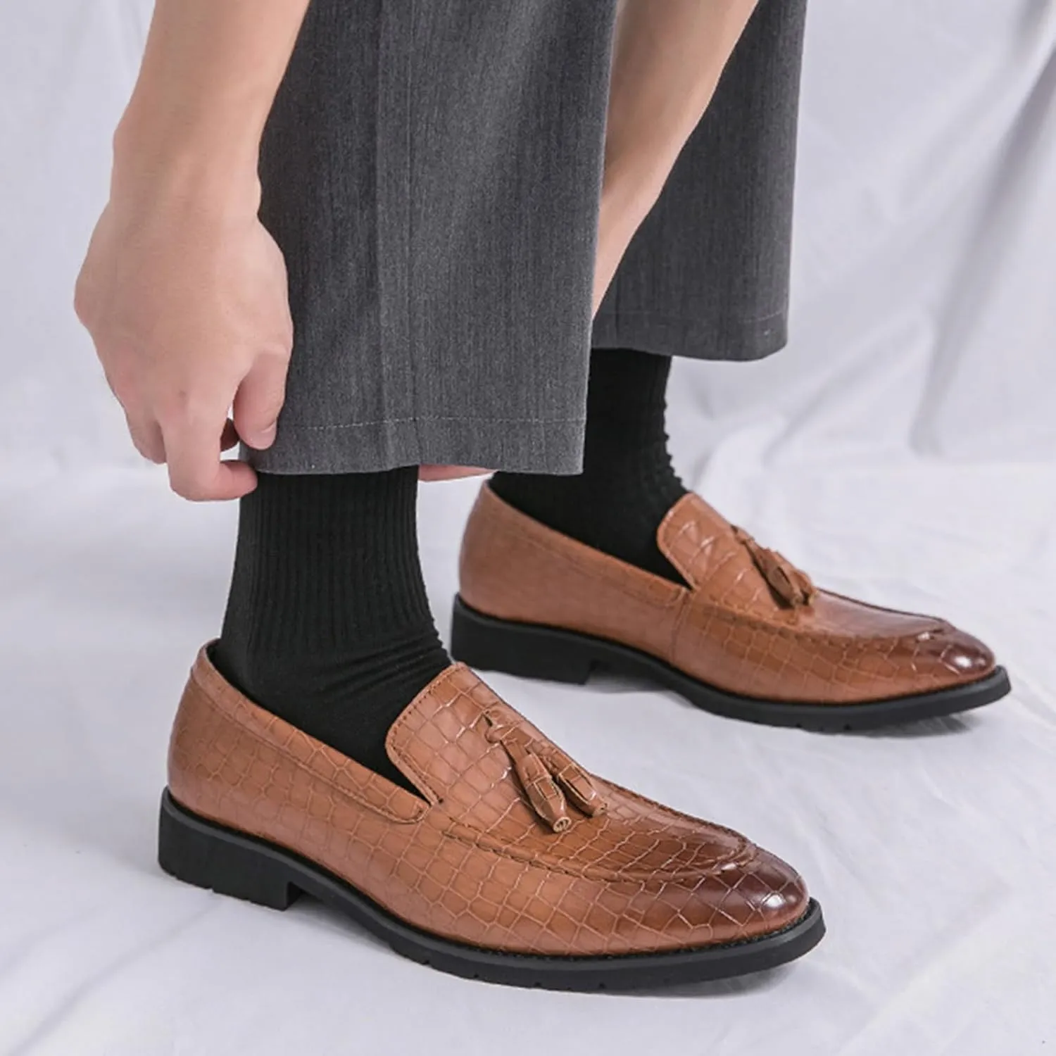 Men'S Leather Stone Pattern Tassel Slip-On Loafers,Fashion Pointed Toe Comfortable Low Top Non-Slip Dress Shoes,for Wedding Party Formal