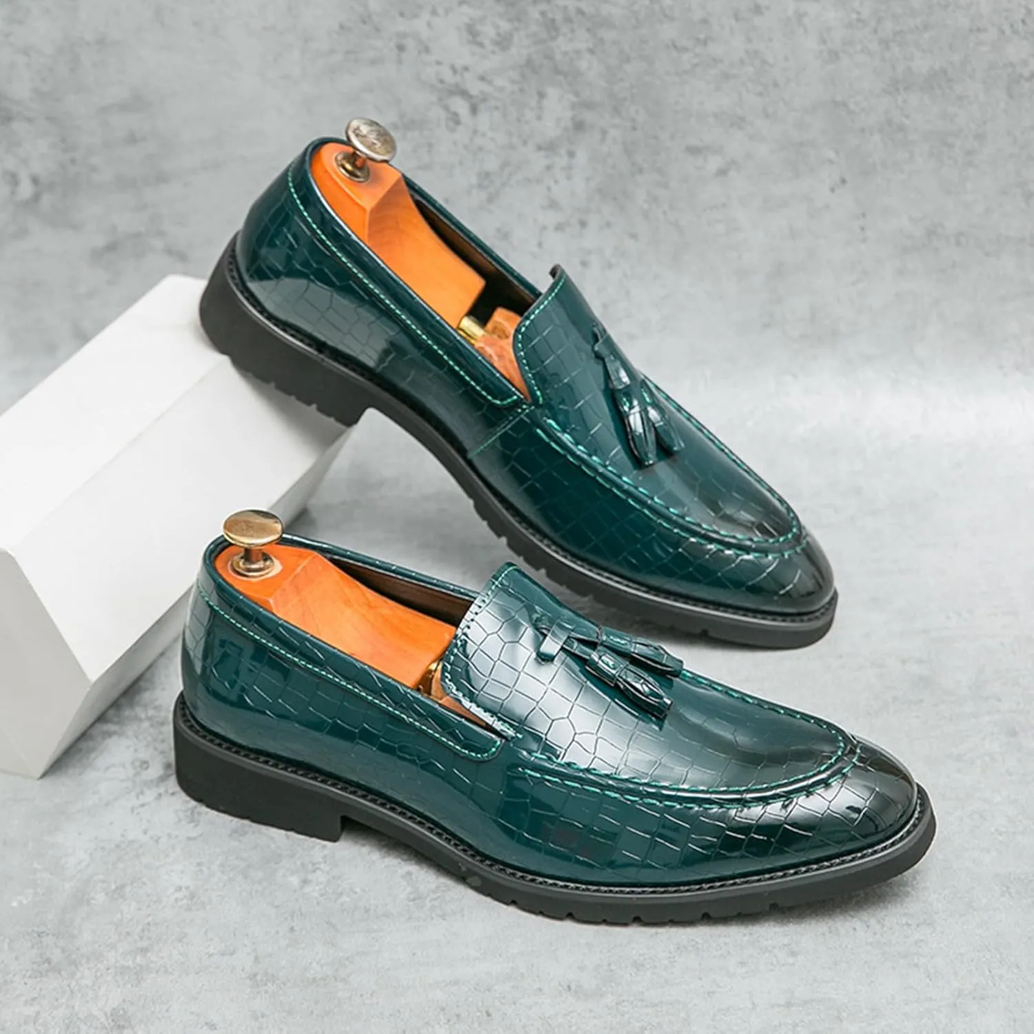 Men'S Leather Stone Pattern Tassel Slip-On Loafers,Fashion Pointed Toe Comfortable Low Top Non-Slip Dress Shoes,for Wedding Party Formal