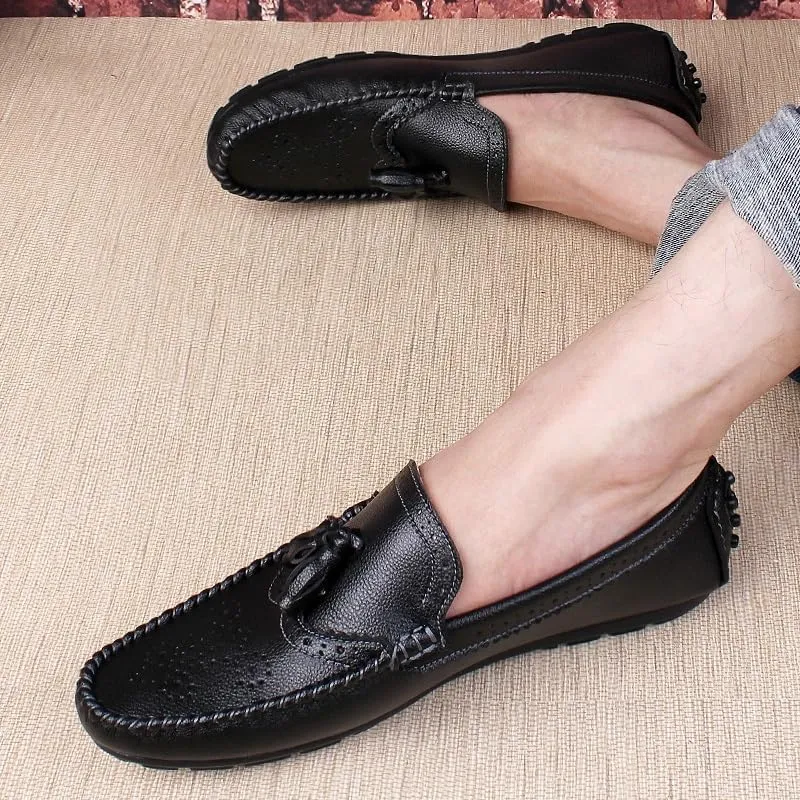 Mens Loafers Round Toe Brogue Embossed Wing tip with Tassel Driving Loafers Anti-Slip Lightweight Flexible Outdoor Classic Slip-ons