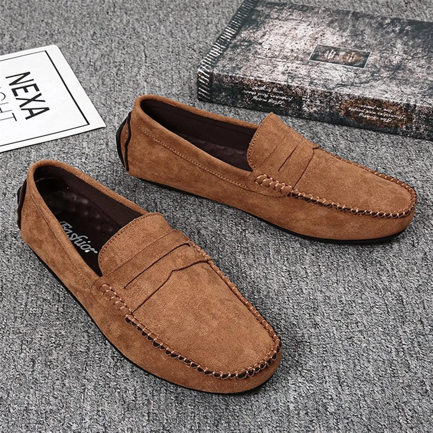 Men's Loafers Suede Vamp Penny Loafer Stitching Details Round Toe Flexible Flat Heel Slip Resistant Prom Classic Slip-ons