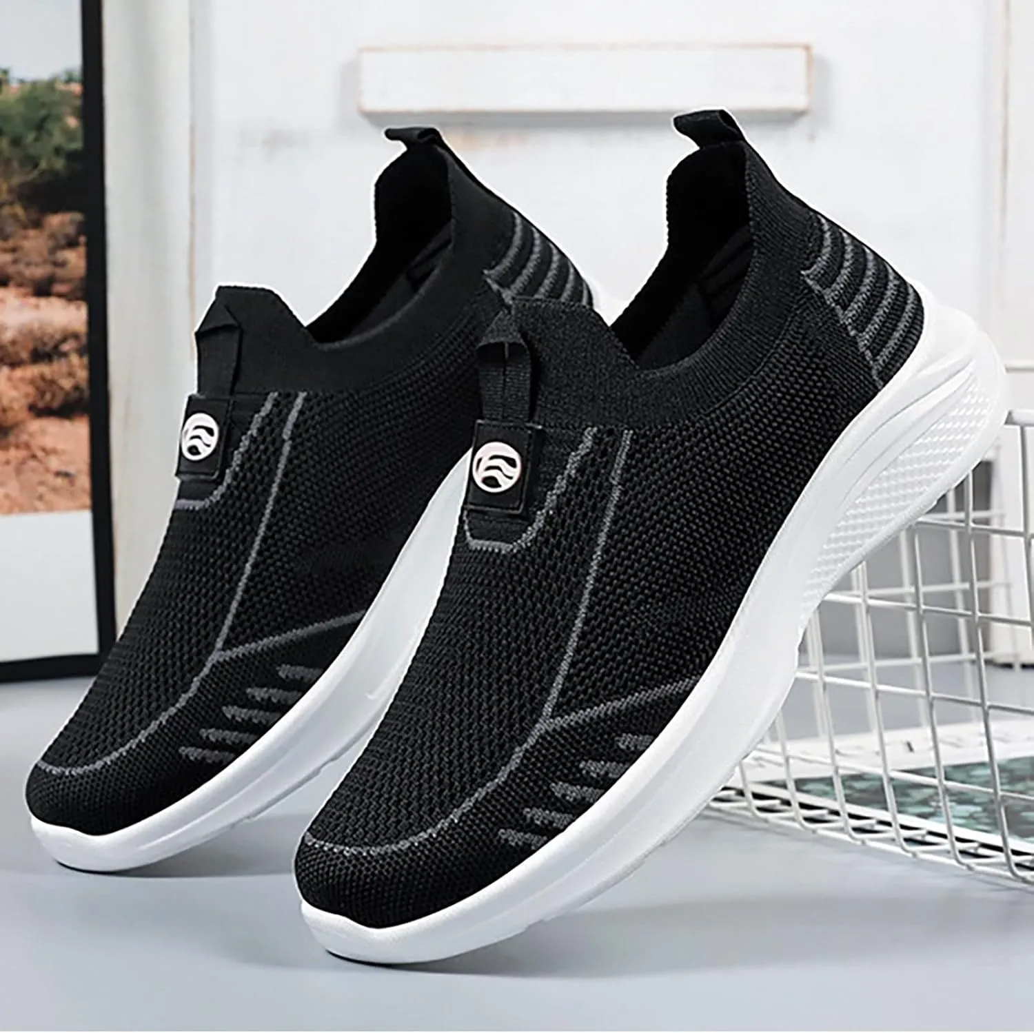 Men's New Flying Weave Walking Shoes Breathable and Comfortable Men's Casual Jogging Summer Sneaker