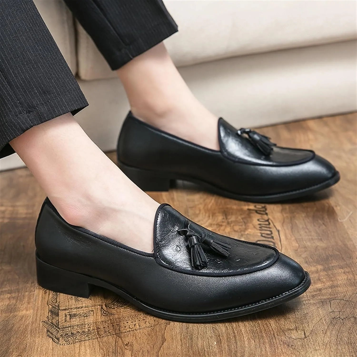 Men's Tassel Loafers – Lightweight Leather Slip-On Shoes with Comfortable Flat Heel, Fashionable for Prom and Casual Wear