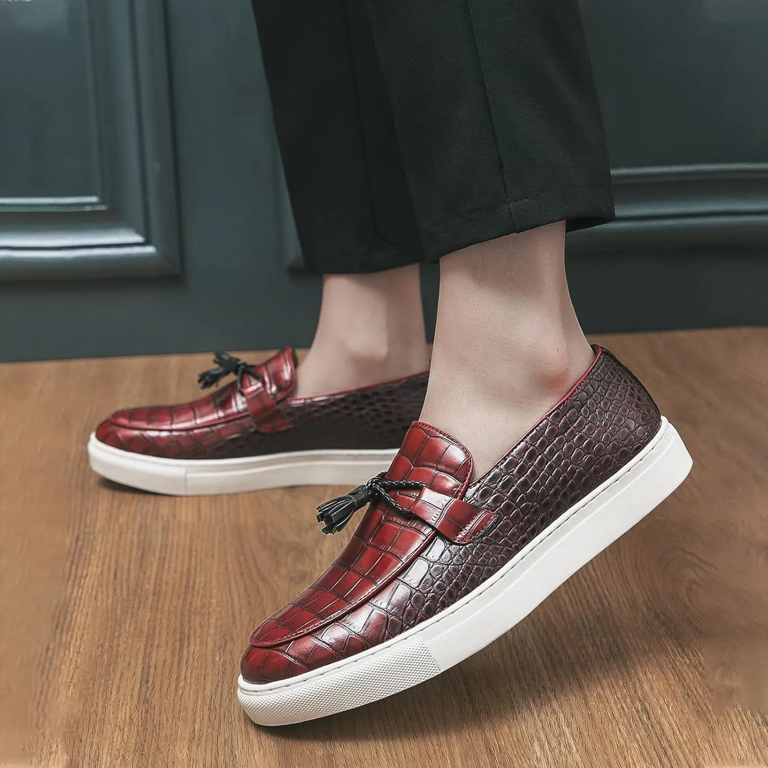 Men's Vintage Leather Tassel Slip-On Dress Loafers Fashion Breathable Non-Slip Smoking Formal Shoes Business Wedding Party Shoes
