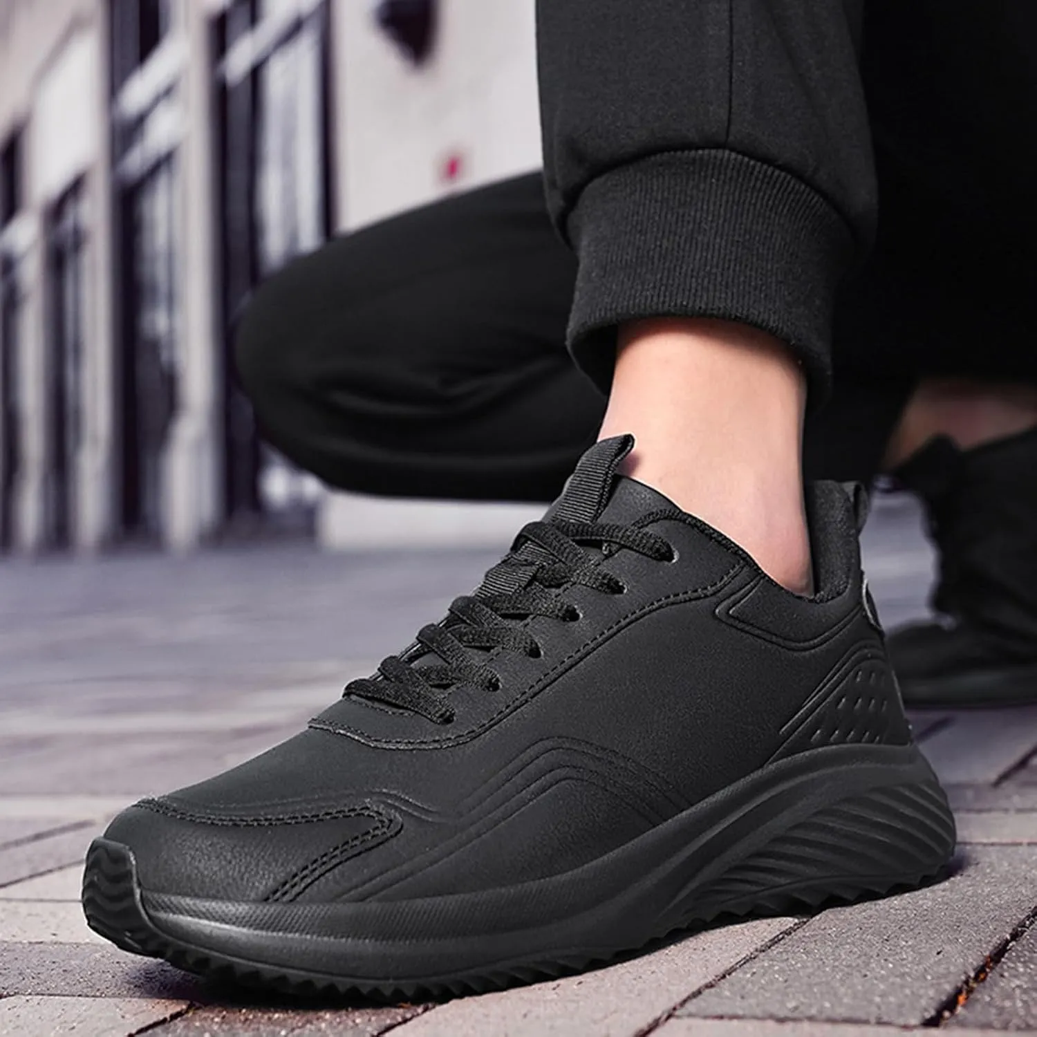 Men's Waterproof Leather Shock Absorbing Running Shoes Classic Round Toe Lace Up Outdoor Casual Walking Shoes Lightweight Non-Slip Comfortable Hiking Sneakers