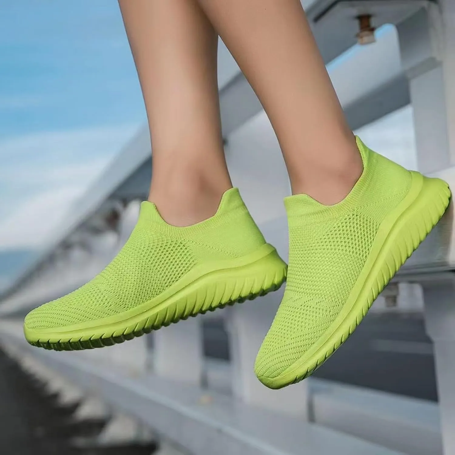 Stylish and Comfortable Mesh Breathable Soft Soled Casual Sneakers for Men and Women Alike. Women Athletic Shoes