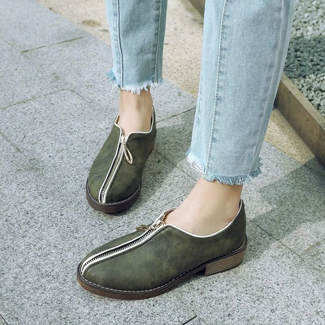 VOKLIN Women's Classic Oxford Shoes Round Toe Zipper Comfort Low Heels Western School Oxfords Pump Brogues