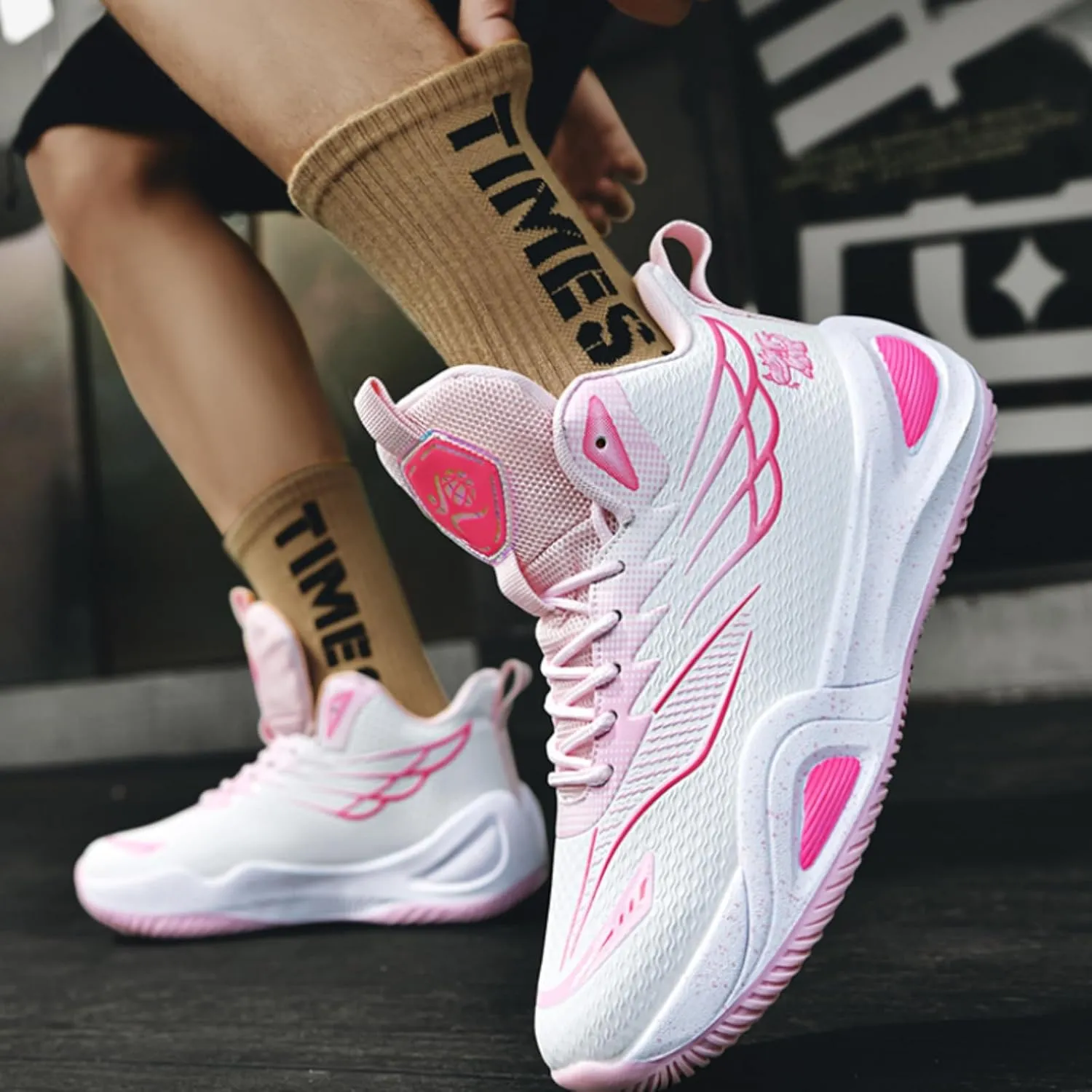 Womens Lace Up High Top Basketball Shoes Breathable Non Slip Outdoor Sneakers Cushioning Workout Shoes for Fitness Training Athletic